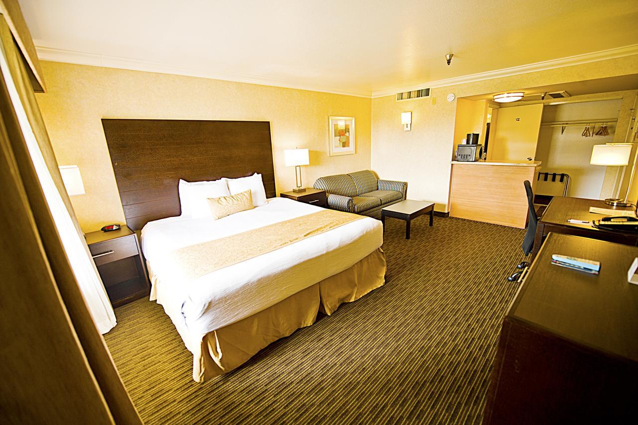 Hotel D'Lins Ontario Airport Ngoại thất bức ảnh